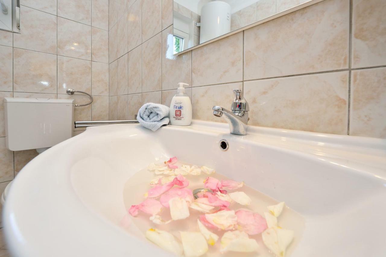 Apartman Jadranka ビビニェ エクステリア 写真